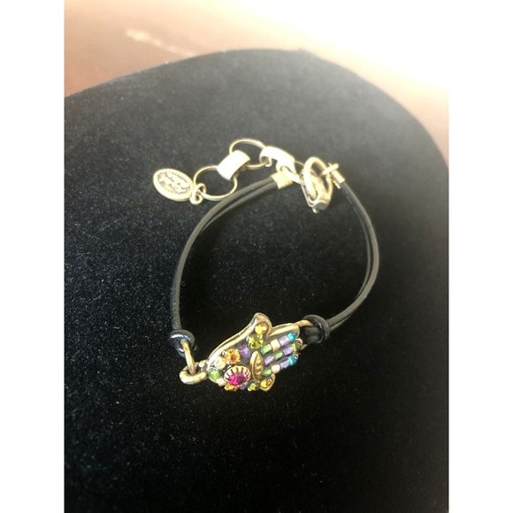 Michael Golan Bracelet Multi color crystals, gold tone setting, leather band C6 - Picture 3 of 5